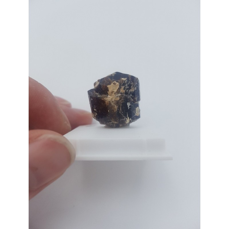 Dravite, tourmaline brune
